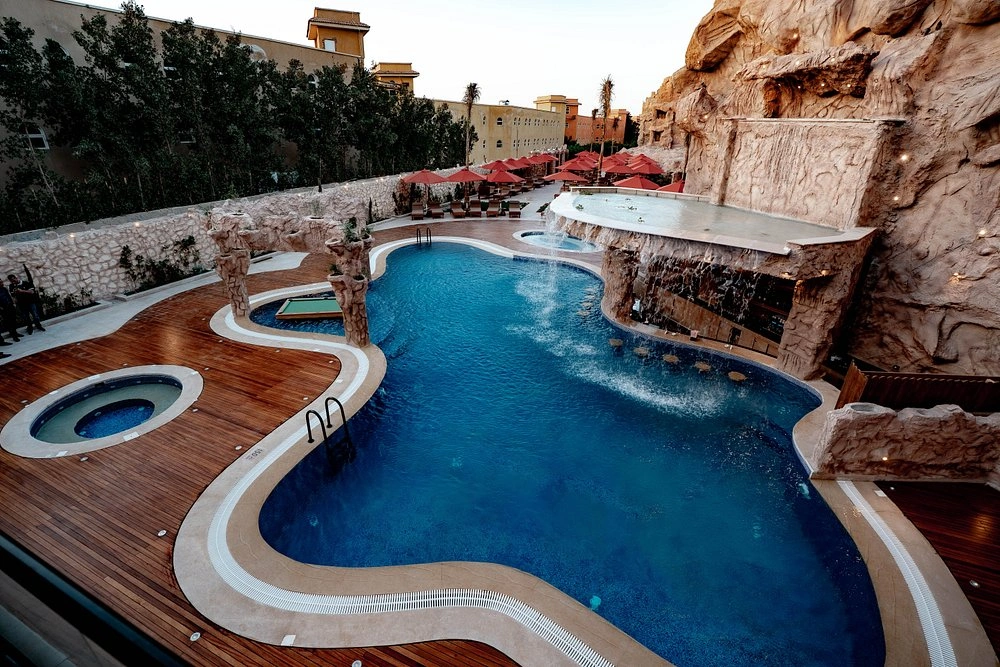 Caves Beach Resort