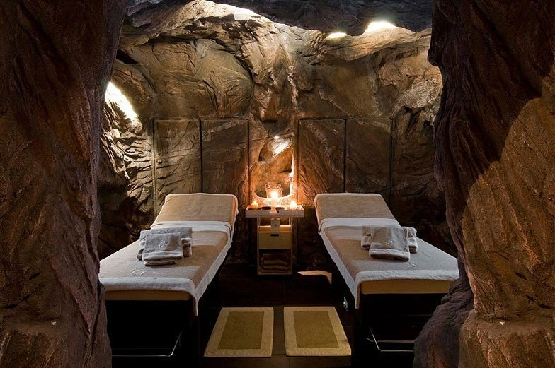 Caves Beach Resort