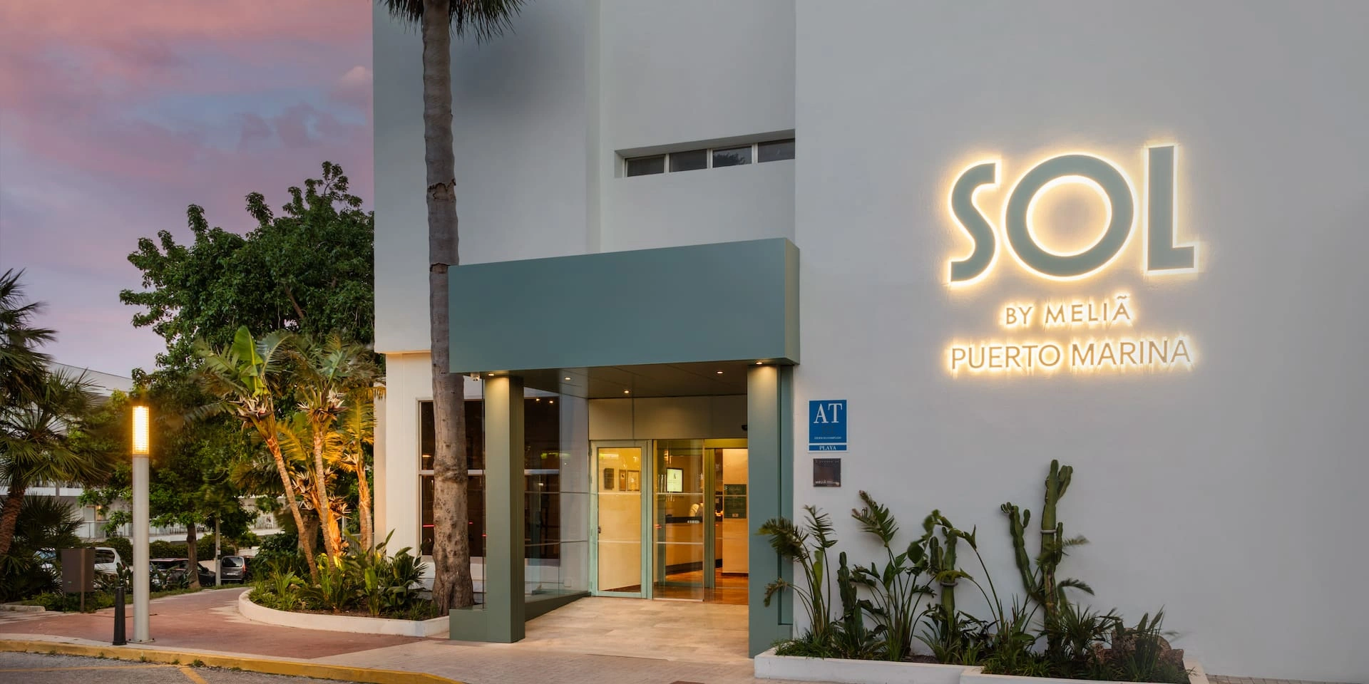 SOL Puerto Marina