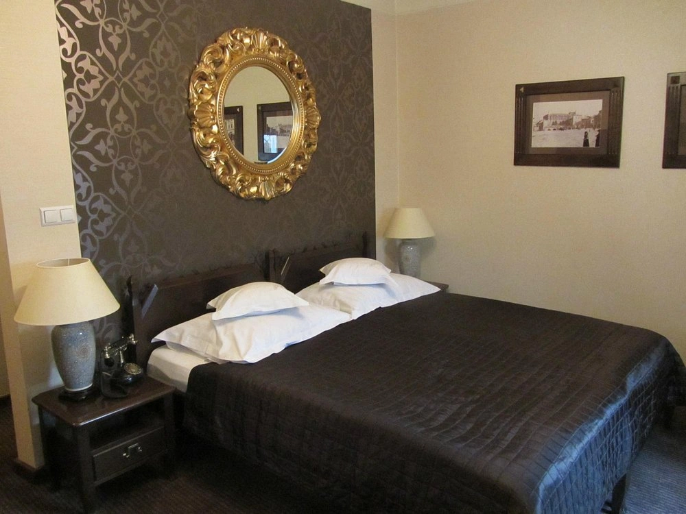 Hotel Ester