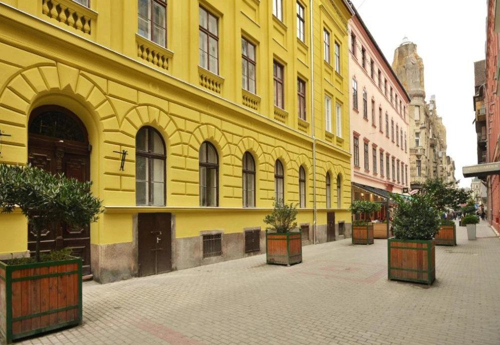 Opera Garden Hotel & Apartments
