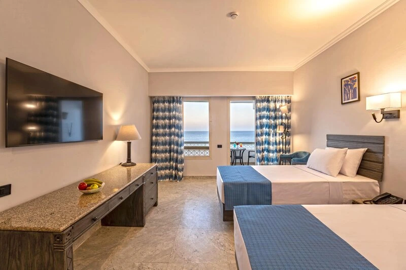 Invidia Coral Beach Tiran