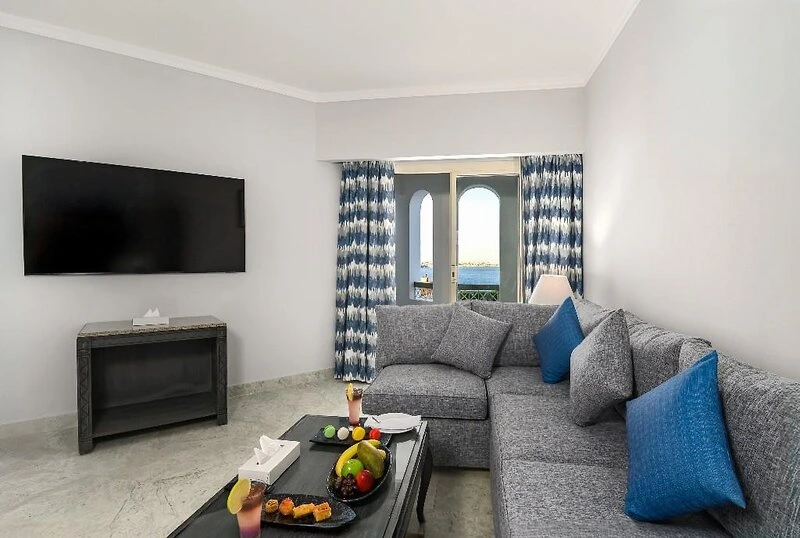 Invidia Coral Beach Tiran