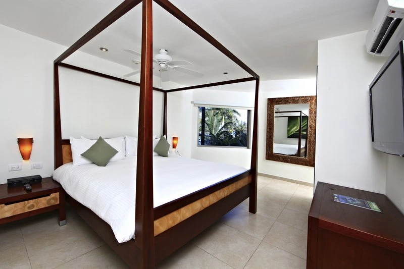 Sandos Caracol Nature Resort & Water Park