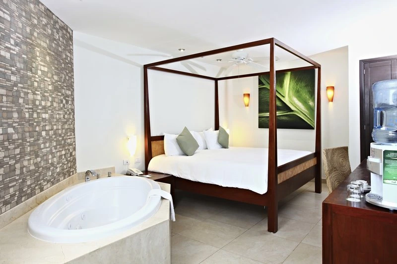 Sandos Caracol Nature Resort & Water Park