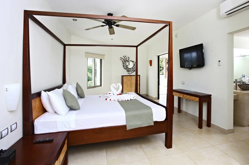 Sandos Caracol Nature Resort & Water Park