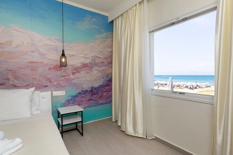 Aqua Luxury Suites