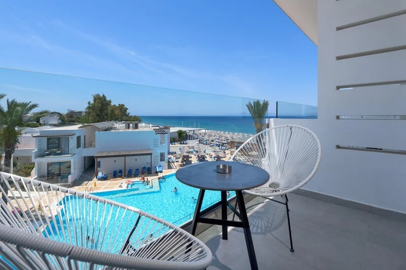 Avra Beach Resort Hotel & Bungalows