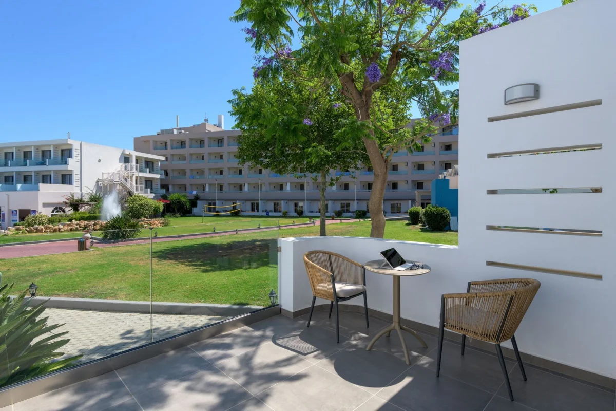 Avra Beach Resort Hotel & Bungalows