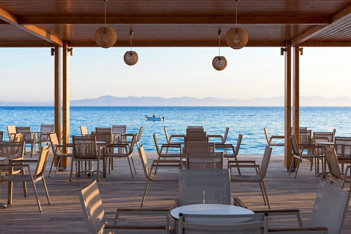 Avra Beach Resort Hotel & Bungalows