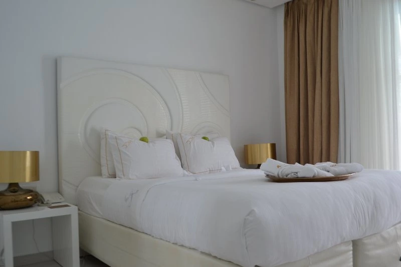 Diamond Deluxe Hotel