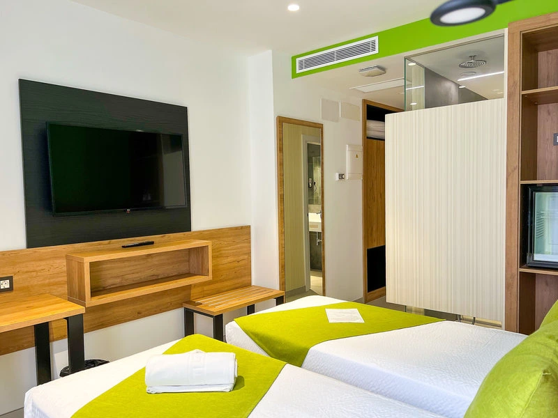 Hotel MG Poniente