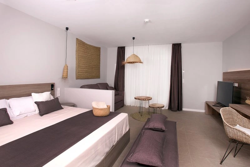 Eques Petit Resort