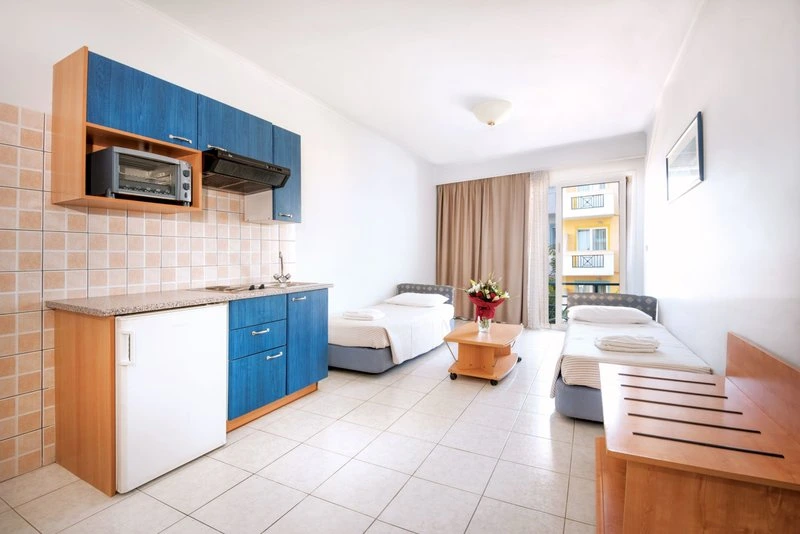 Kosta Palace City Hotel