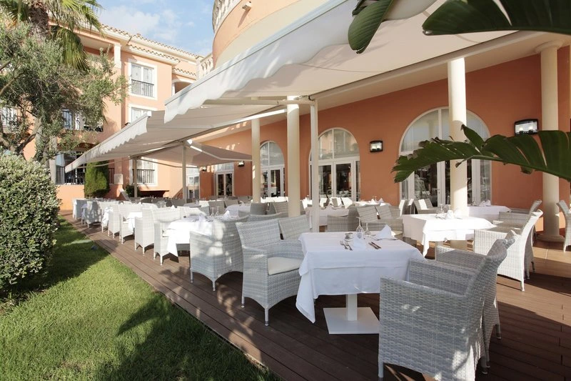 Grupotel Macarella Suites & Spa