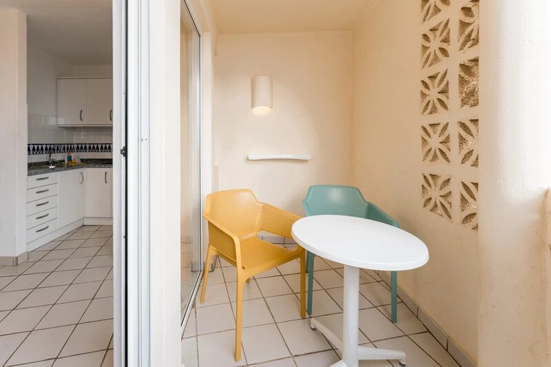 R2 Maryvent Beach Apartment