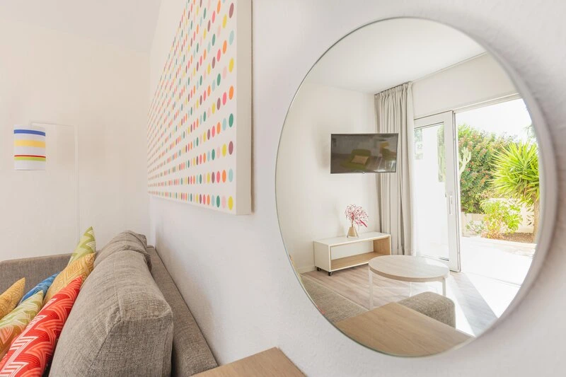 R2 Maryvent Beach Apartment