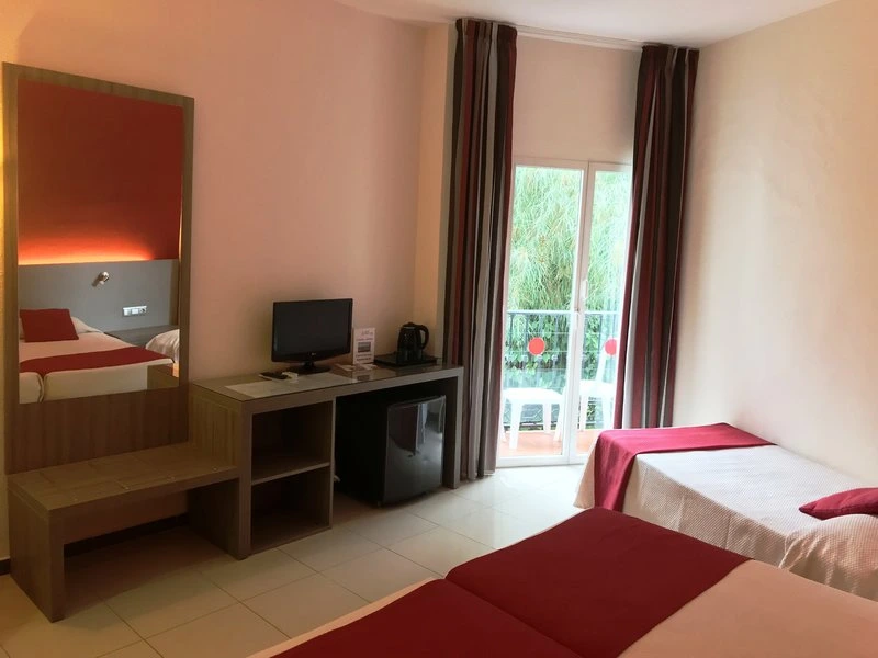 Hotel Nerja Club by Dorobe Hotels