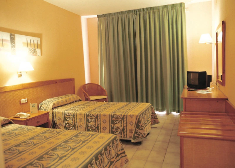 Hotel GHT Oasis Tossa & SPA