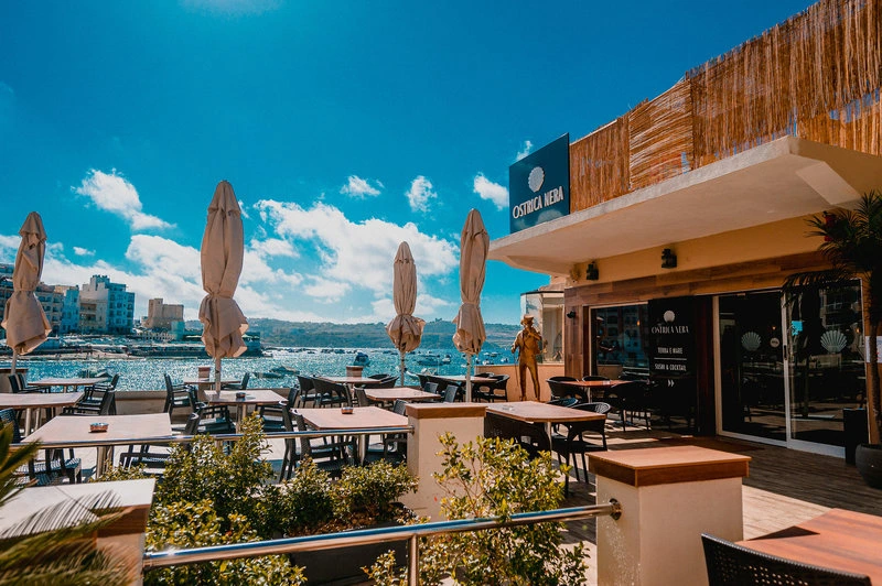 Gillieru Harbour Hotel