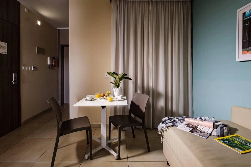 115 The Strand Hotel by NEU Collective