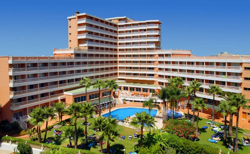 Hotel Parasol by Dorobe