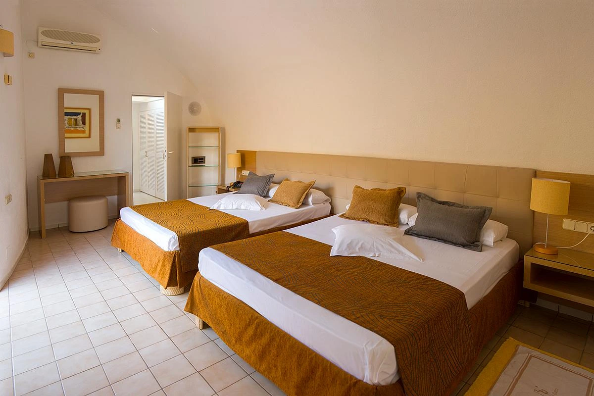 LIVVO Risco del Gato Suites