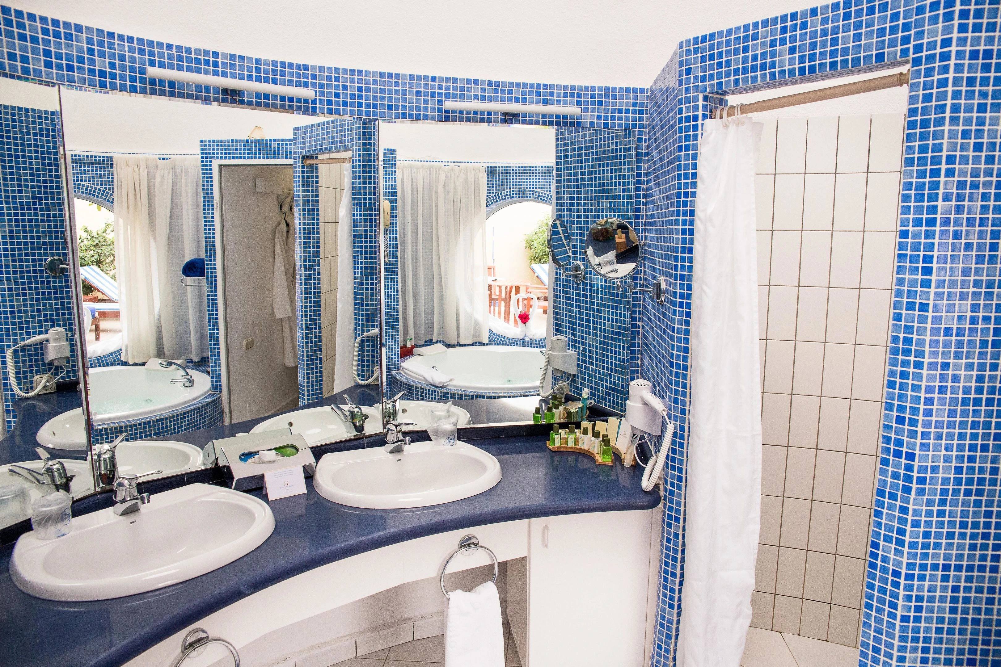 LIVVO Risco del Gato Suites
