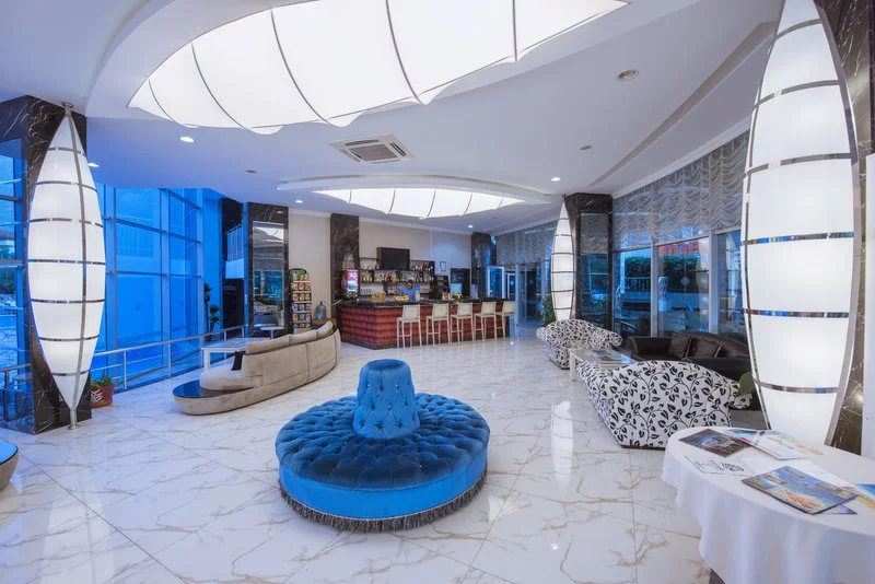 Ocean Blue High Class