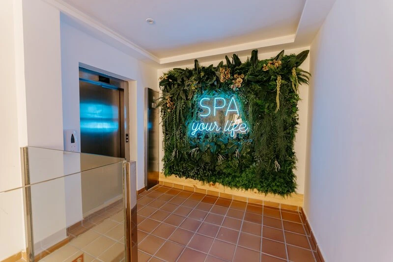 R2 Buganvilla Hotel & Spa