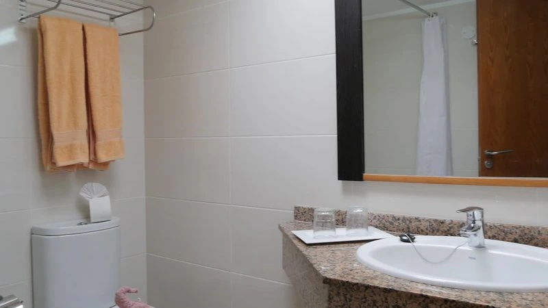 HL Miraflor Suites Hotel