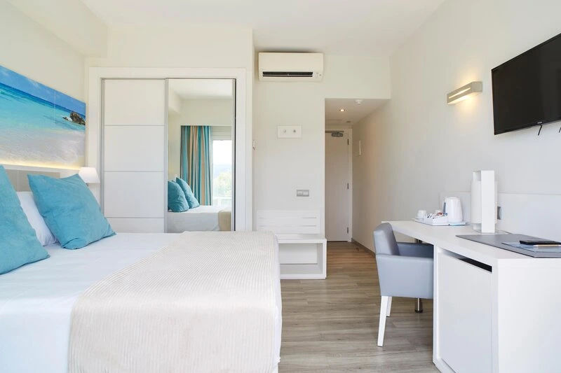 Invisa Hotel Es Pla - Adults Only