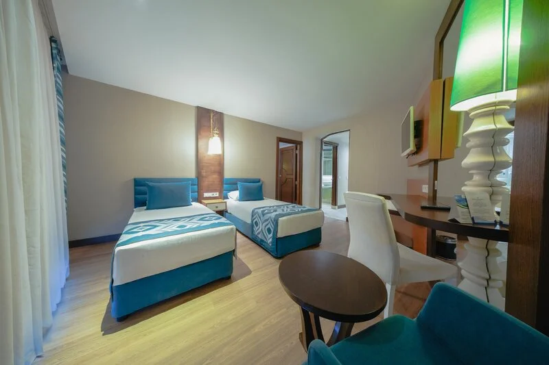 Dream World Resort & Spa