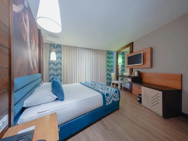 Dream World Resort & Spa