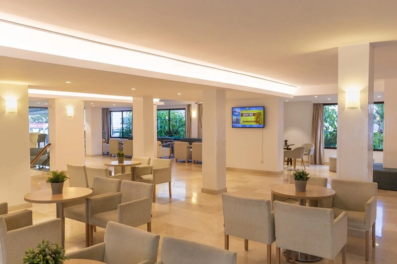 R2 Verónica Beach Hotel