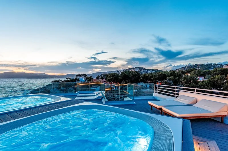 Fergus Style Cala Blanca Suites ****