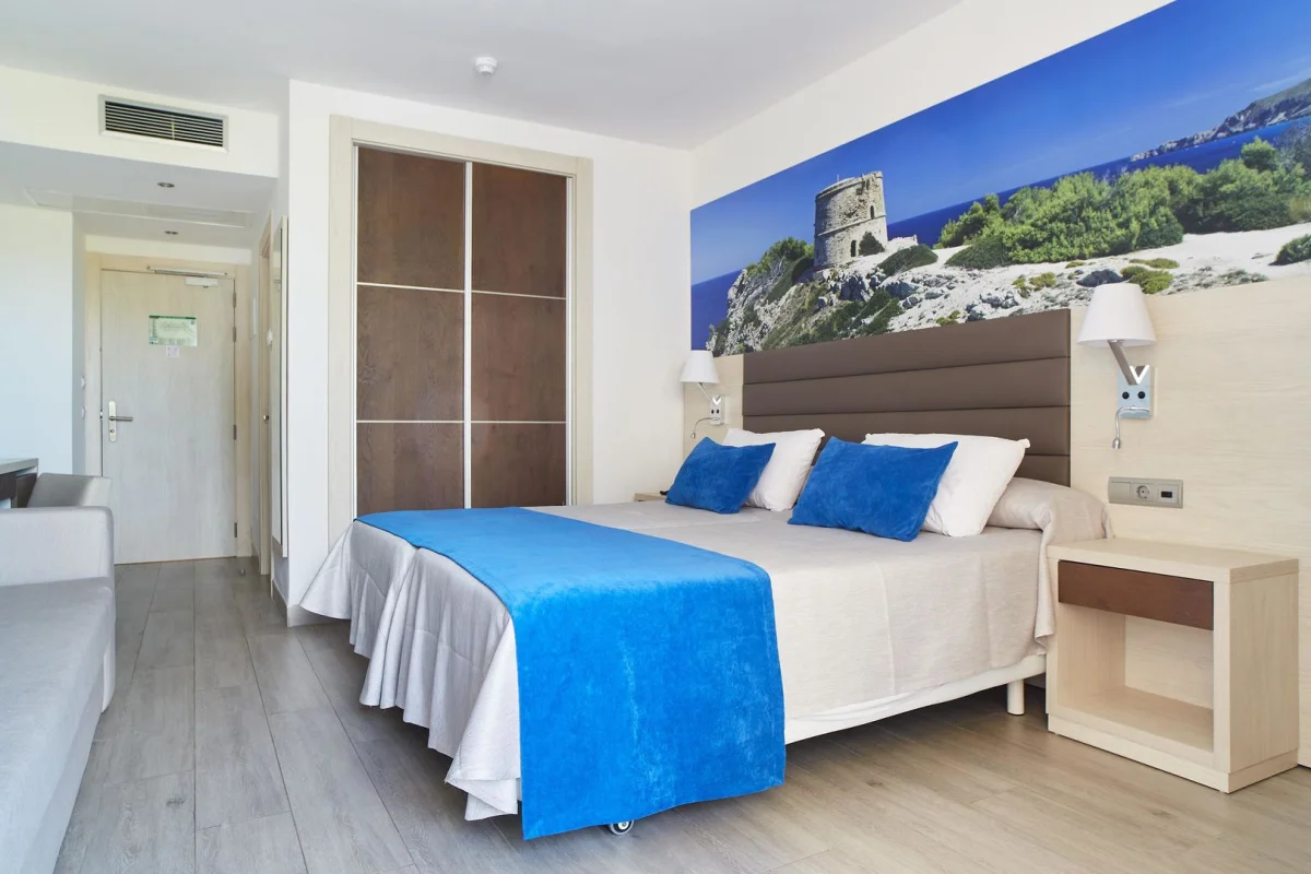 Invisa Hotel Club Cala Blanca