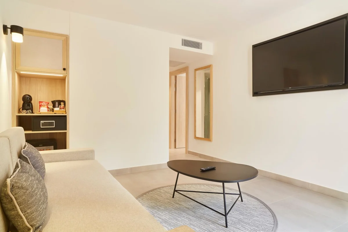 Invisa Hotel Club Cala Blanca