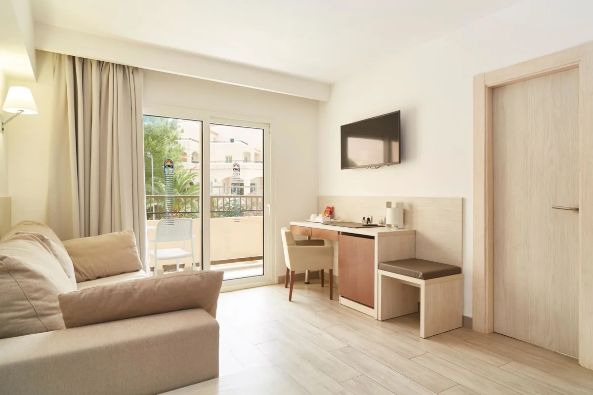 Invisa Hotel Club Cala Blanca