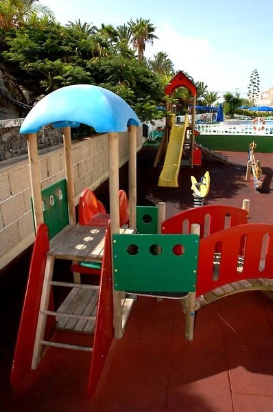 Tropical Park Hotel