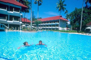  Amora Beach Resort Phuket