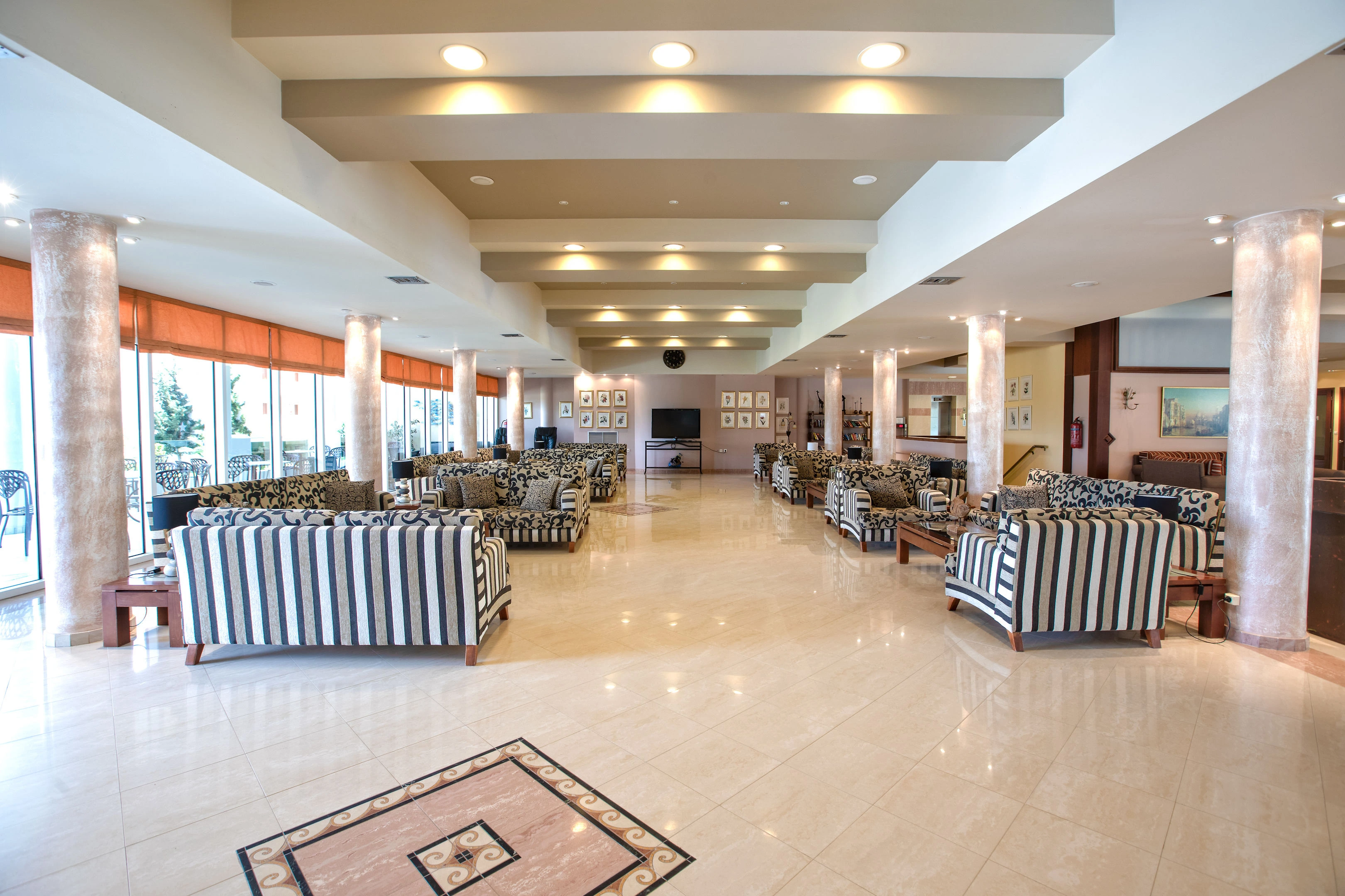 Sovereign Beach Hotel