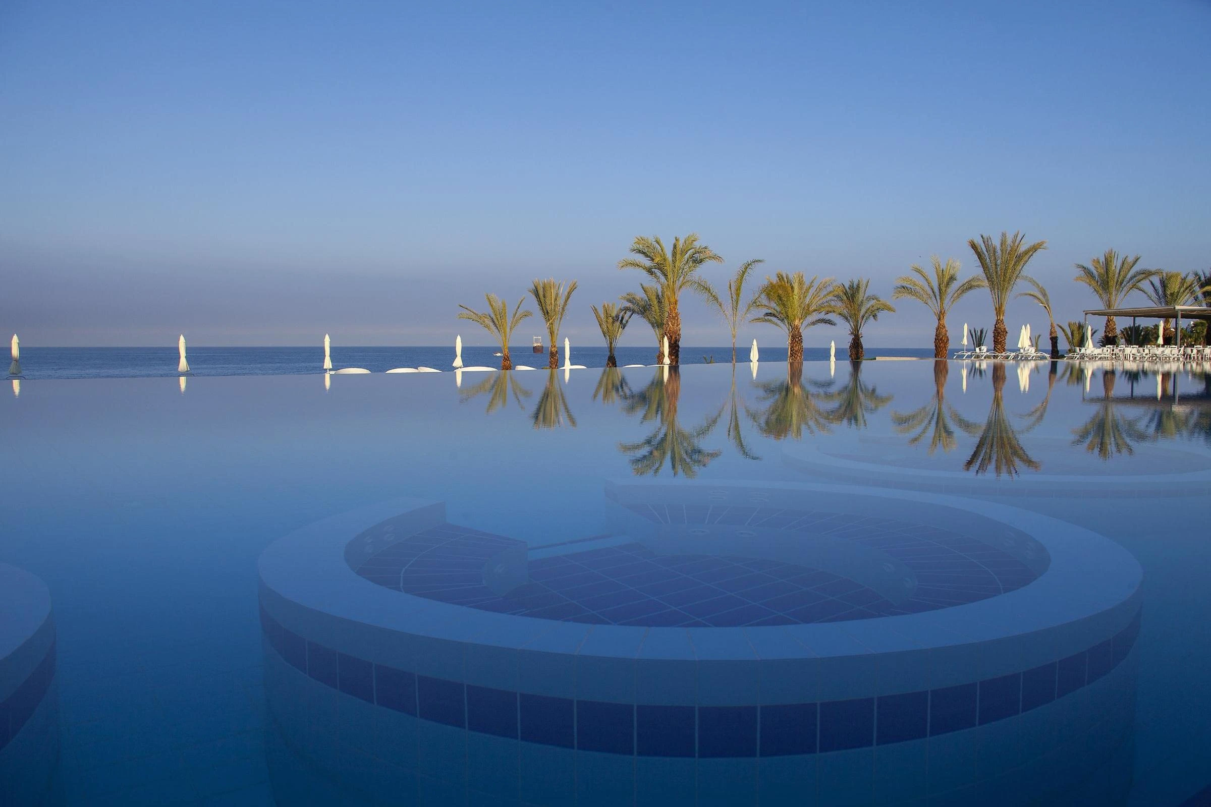 King Evelthon Beach Hotel and Resort