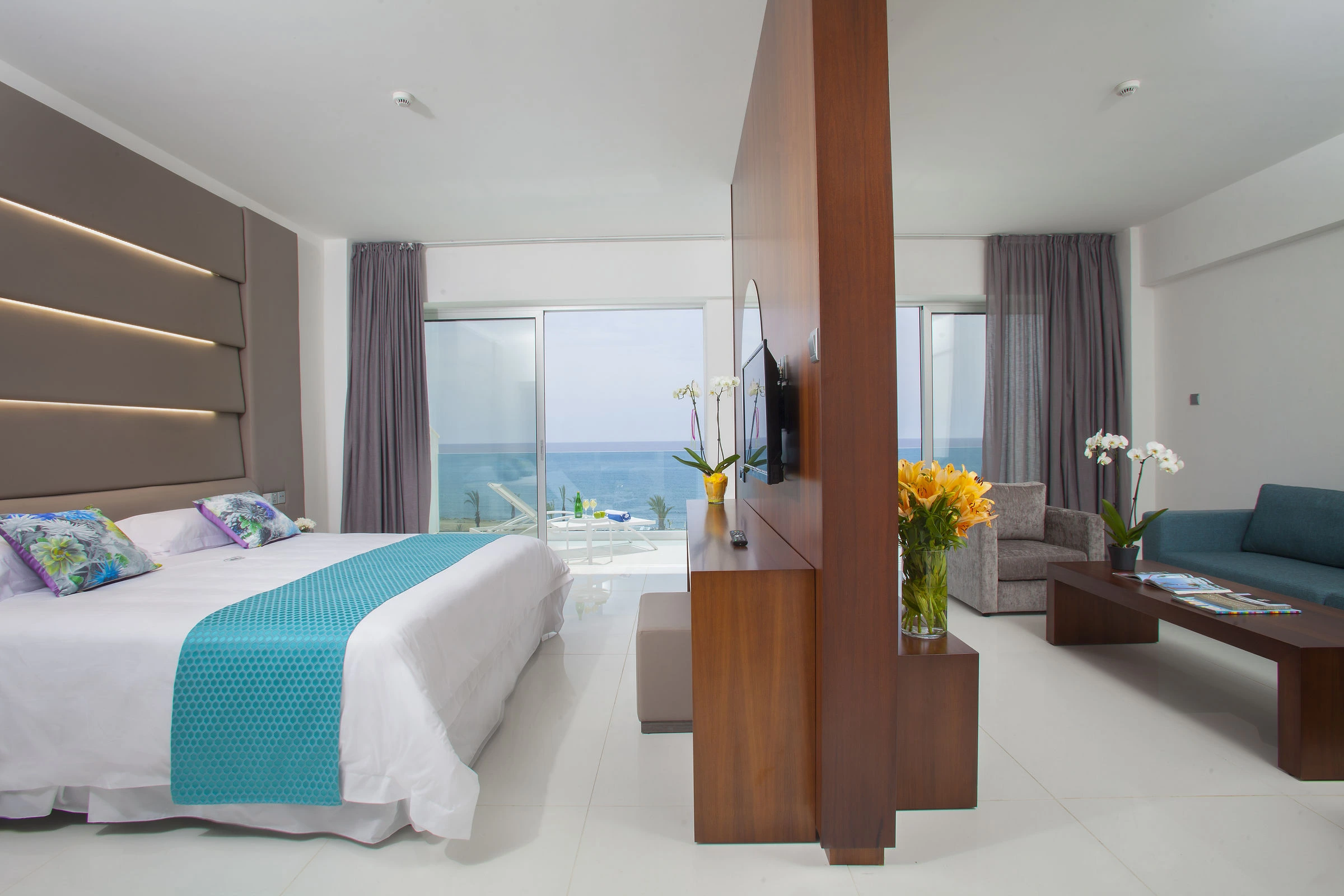 King Evelthon Beach Hotel and Resort