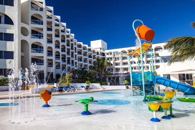 Aquamarina Beach Hotel Cancun