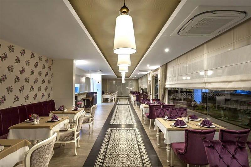 Karmir Resort & Spa
