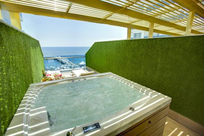  Azura Deluxe Resort & Spa Avsallar
