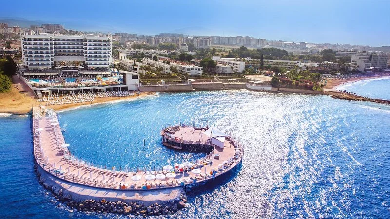  Azura Deluxe Resort & Spa Avsallar