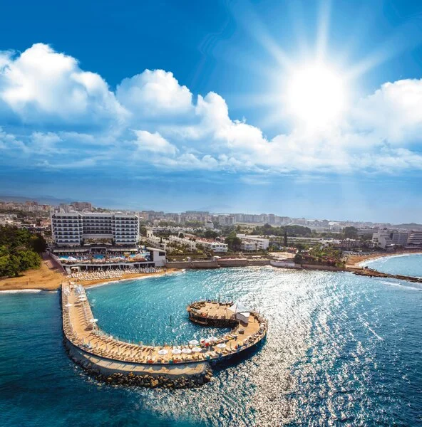  Azura Deluxe Resort & Spa Avsallar