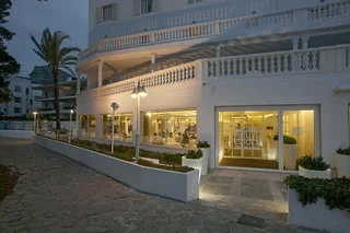 Illa Dor Hotel & Apartments